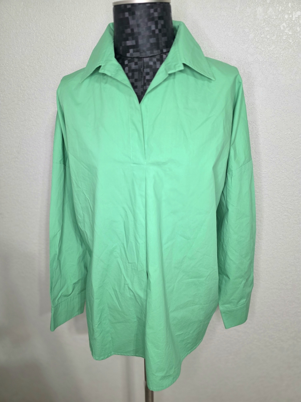 Women's Green Collared Long Sleeve Shirt